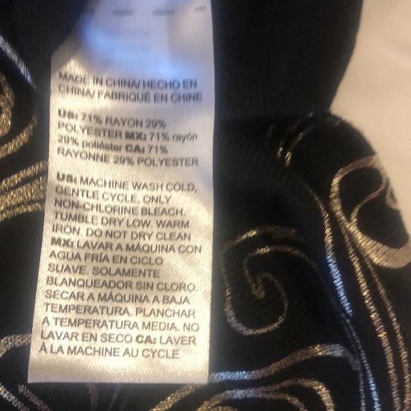 Chicos Womans Pullover Sweater Size 2. Never worn with tags. - Picture 6 of 6